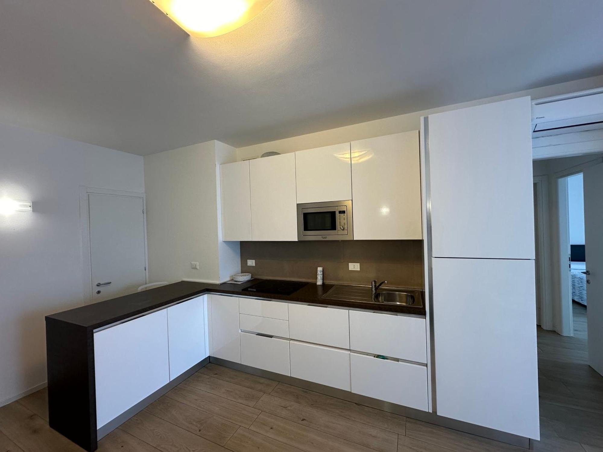 Marconi Apartment *